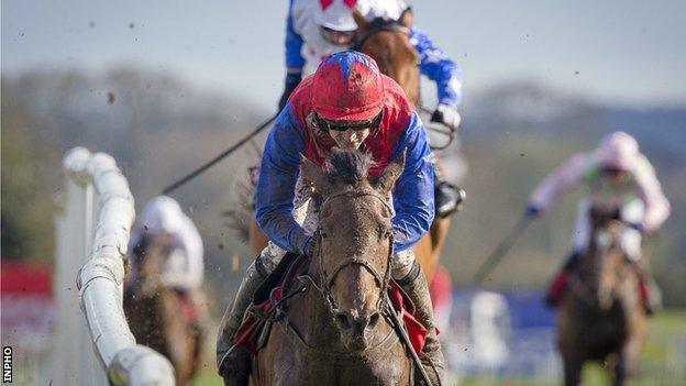 Ruby Walsh rides Quevega to victory at Punchestown