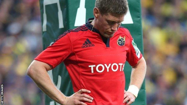 Ronan O'Gara looks dejected after Munster's defeat