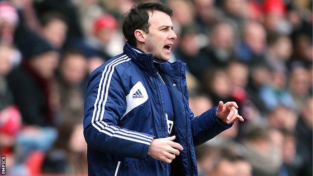 Bolton Wanderers manager Dougie Freedman