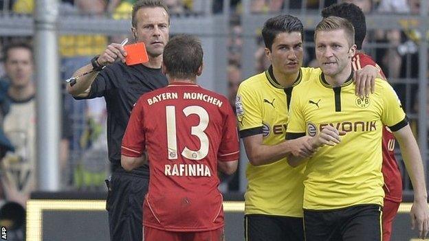 Borussia Dortmund v Bayern Munich