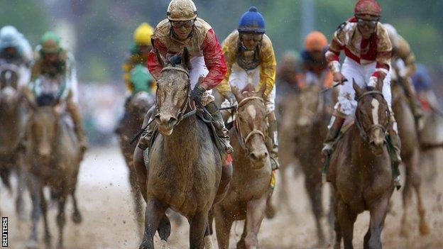 Orb, ridden by Joel Rosario (left)