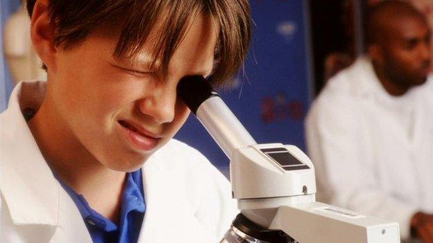 Pupil using microscope