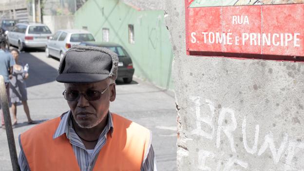 A street cleaner in Cova da Moura