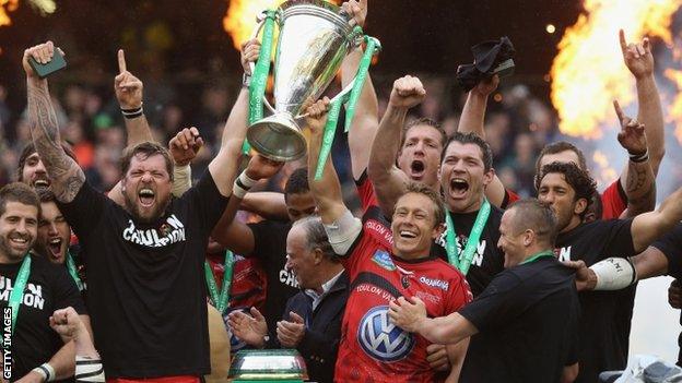 Toulon celebrate