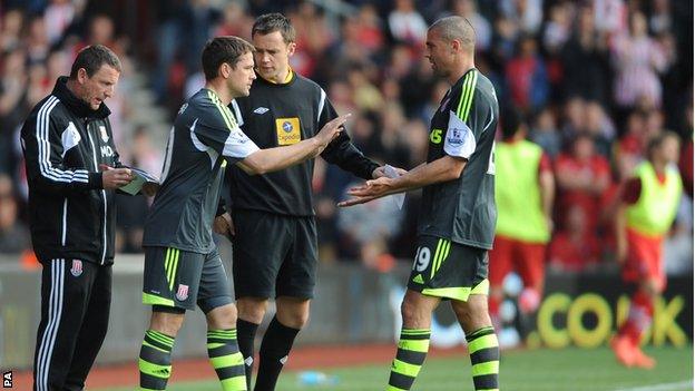 Michael Owen comes on for Jon Walters