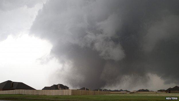 Storm approaching Moore, Oklahoma