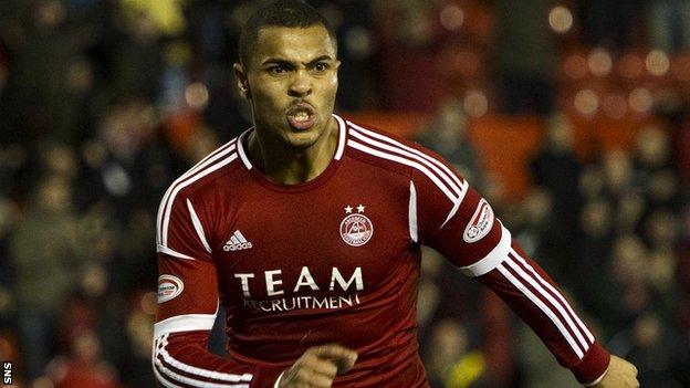 Josh Magennis in action for Aberdeen