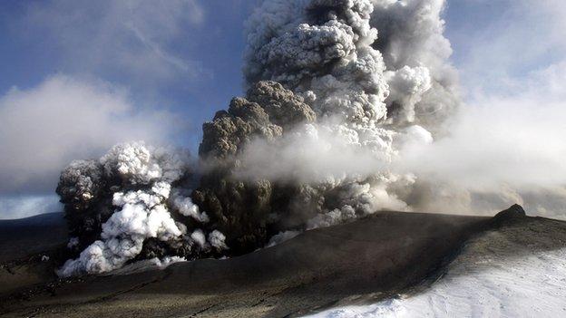 Eyjafjallajokull volcano in Iceland erupting in 2010