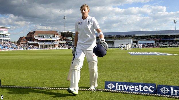 Joe Root walks off to a standing ovation at Headingley