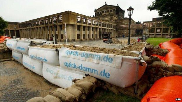 Sandbags in Dresden (4 June)