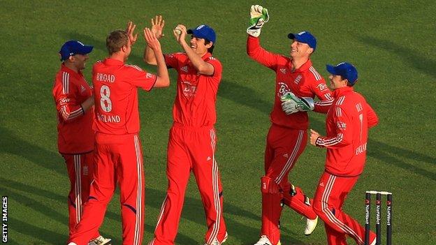 England celebrate at Trent Bridge