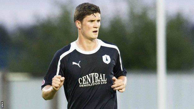 Falkirk midfielder Stewart Murdoch