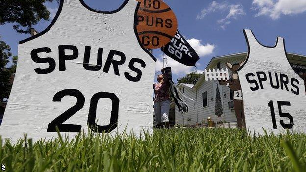 Spurs banners