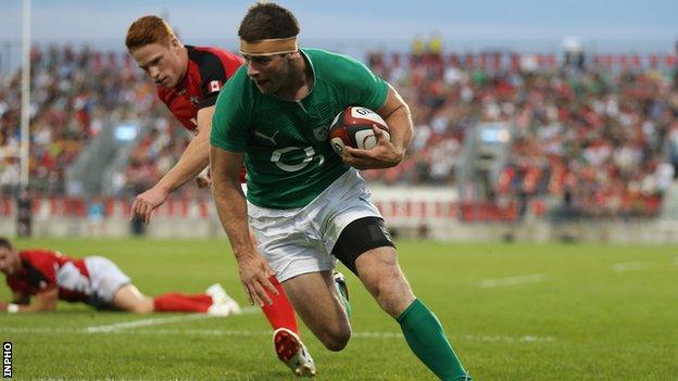 Fergus McFadden scores a try against Canada