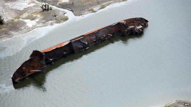 Ship destroyed for carrying stolen oil