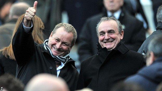 Mike Ashley (left) and Derek Llambias (right)