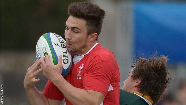 Jordan Williams takes on South Africa Under-20