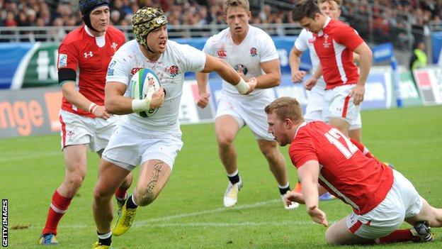 Jack Nowell races over to score England's first try