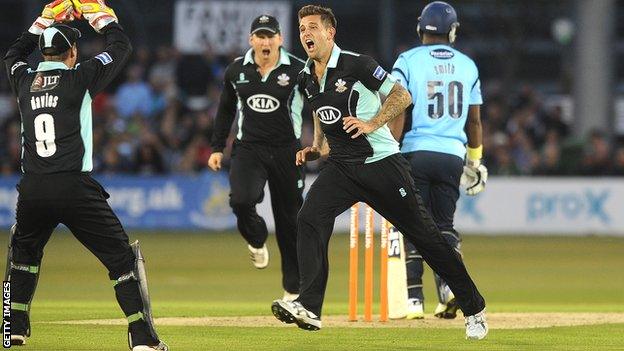 Jade Dernbach & Surrey celebrate