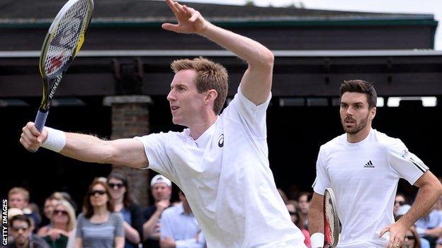 Jonathan Marray (left) and Colin Fleming during their defeat