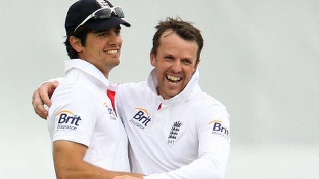 Alastair Cook with Graeme Swann