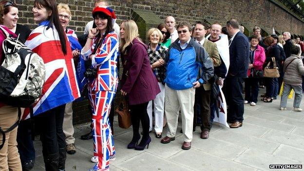 Queue for the Queen's Jubilee concert