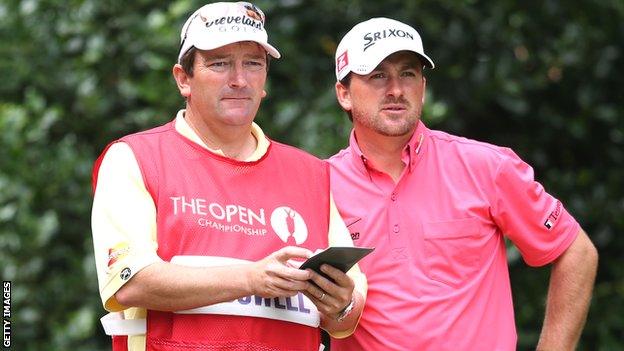 Ken Comboy and Graeme McDowell discuss a shot at the Open