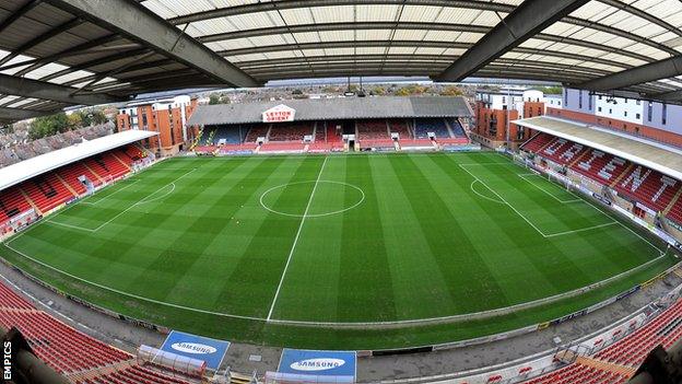 Brisbane Road