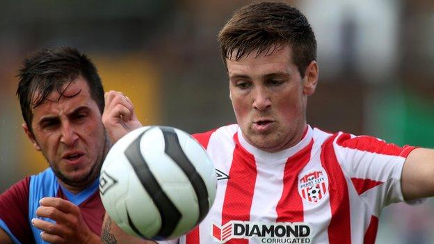 Derry's Patrick McEleney and Trabzonspor's Zeki Yavru