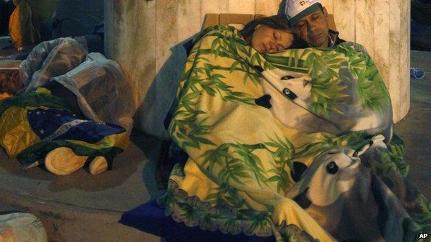 Sleeping pilgrims in Rio de Janeiro (27 July 2013)