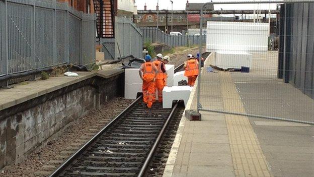 Workmen constructing a bridge at Nottingham Station