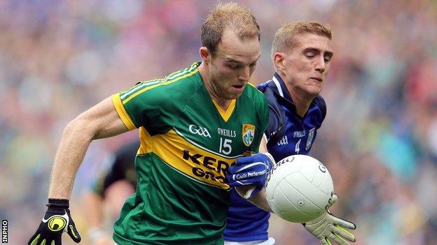 Kerry's Darran O'Sullivan tries to burst away from Cavan's Killian Clarke