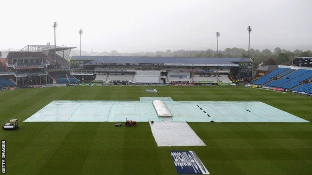 Headingley in the rain