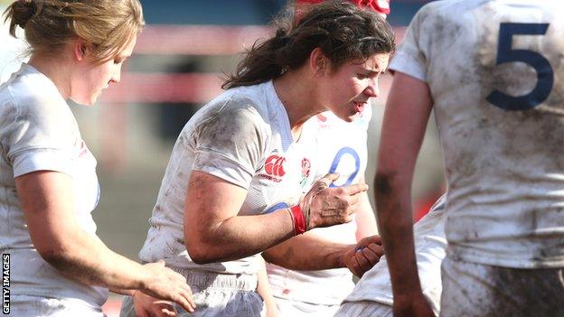 England women's captain Sarah Hunter (centre)