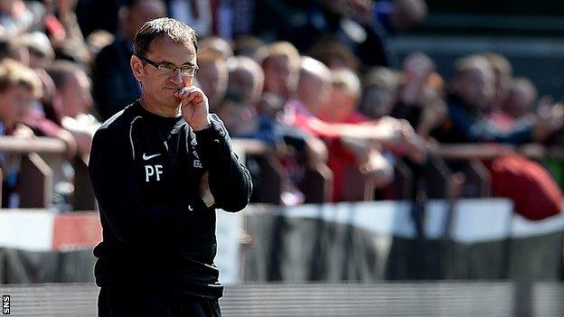 Hibs boss Pat Fenlon