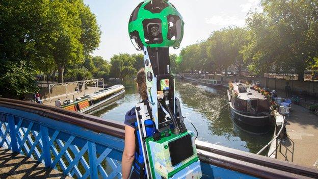 Google trekker in action