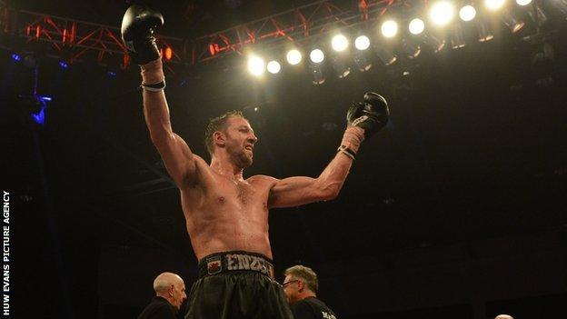 Enzo Maccarinelli celebrates his win