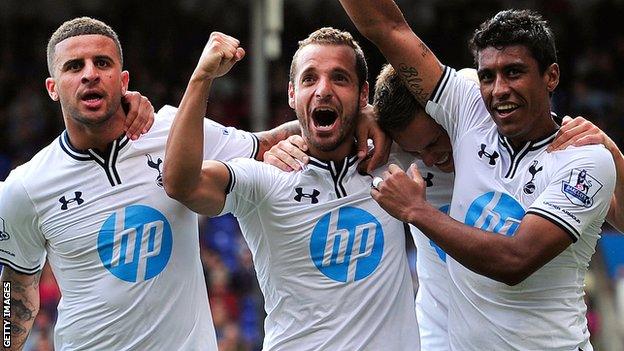 Kyle Walker, Roberto Soldado, Paulinho