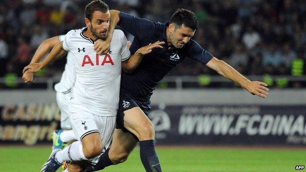FC Dinamo Tbilisi"s Givi Kvaratskhelia and Tottenham Hotspur FC"s Roberto Soldado during UEFA Europa League qualifying football match.