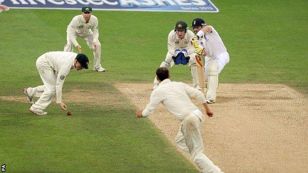 Ian Bell defends