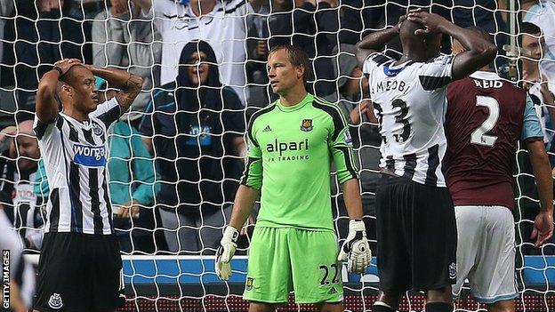 Yoan Gouffran misses chance Newcastle v West Ham