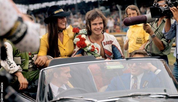 Sheene on a lap of honour