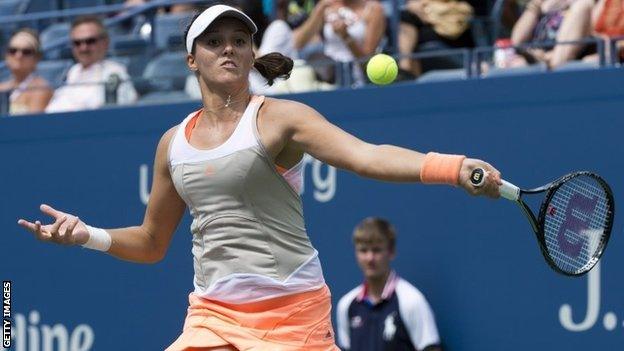 Laura Robson in action against Li Na