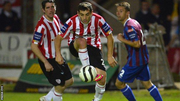 David McDaid on the ball for Derry City against St Pat's Athletic