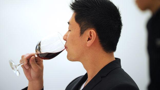 Chinese wine taster