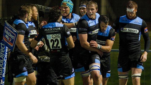 Glasgow celebrate Tommy Seymour's try at Scotstoun