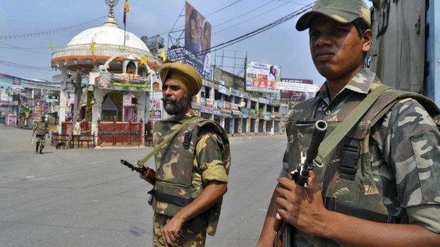 Troops from the Indian Army continue to patrol parts of violence-hit Muzzafarnagar