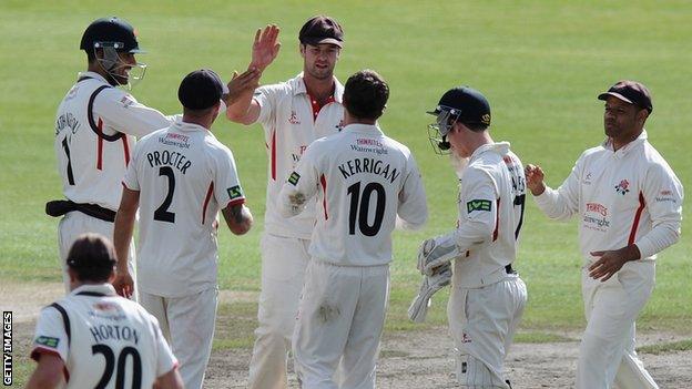 Lancashire v Leicestershire