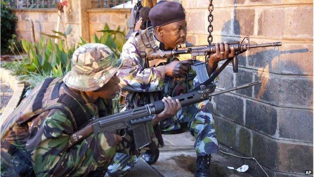 Soldiers outside the Westgate shopping centre