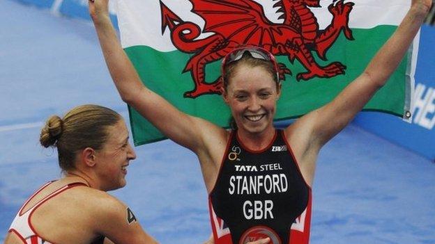 Britain's Non Stanford wins the ITU World Triathlon Series